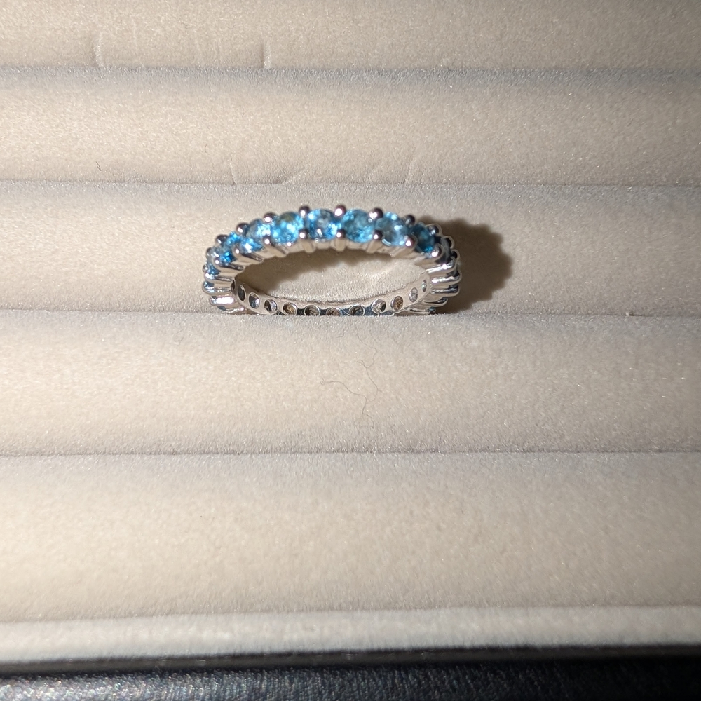 10K White Gold Eternity Ring